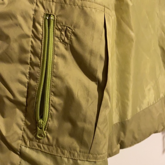 3/$12 Green Quilted Down Filled Vest - Picture 5 of 10